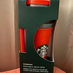 ✨NEW✨Box of 5 Glitter Holiday Reusable Cold Cups